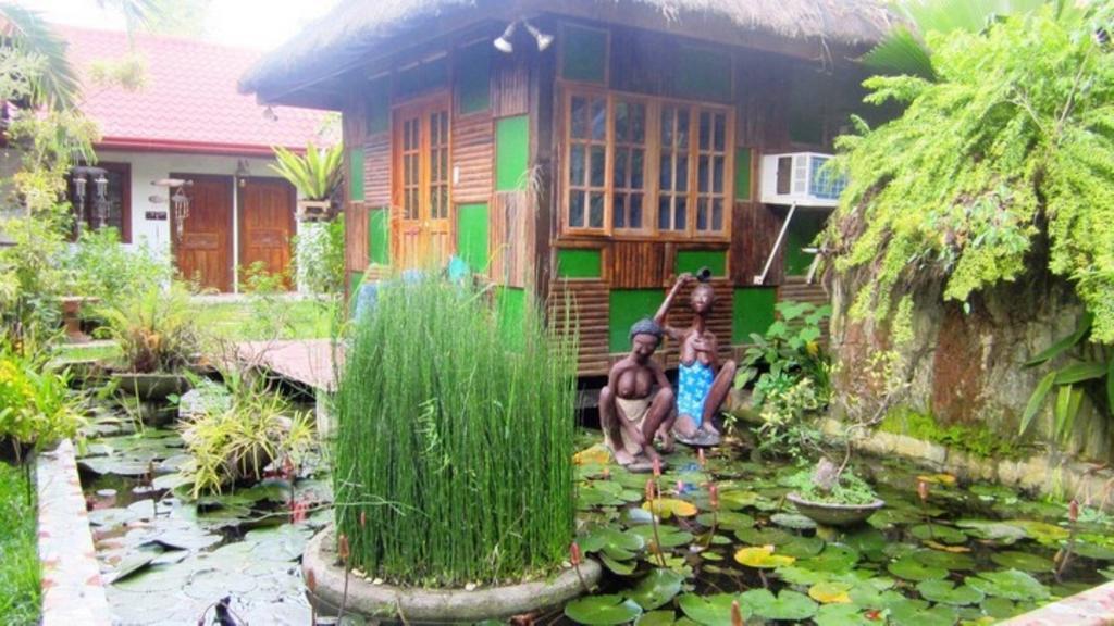The Lotus Garden Panzió Puerto Princesa Kültér fotó